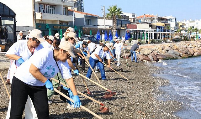 İzmir Güzelbahçe'de imece temizlik!