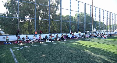 İzmir Karabağlar'da gün sabah sporuyla başlıyor