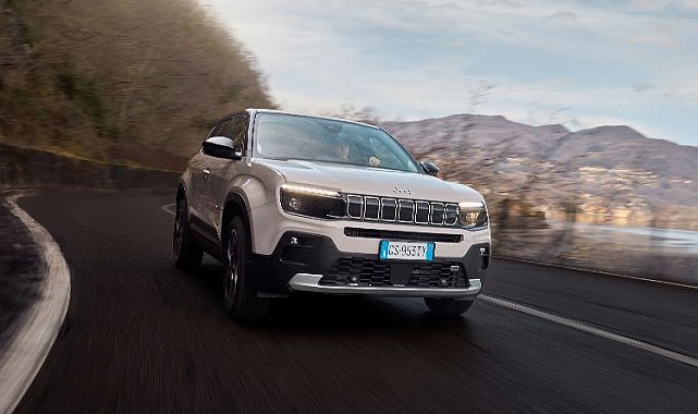 Jeep® "Avenger e-Hybrid" ile Türkiye'deki ürün gamını genişletiyor