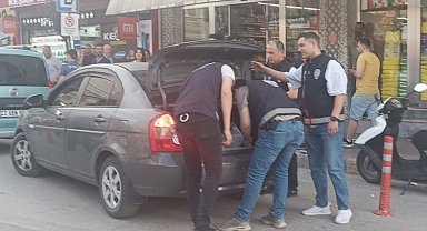 Keşan'da şok uygulamada uyuşturucu ve göçmen kaçakçısı yakalandı