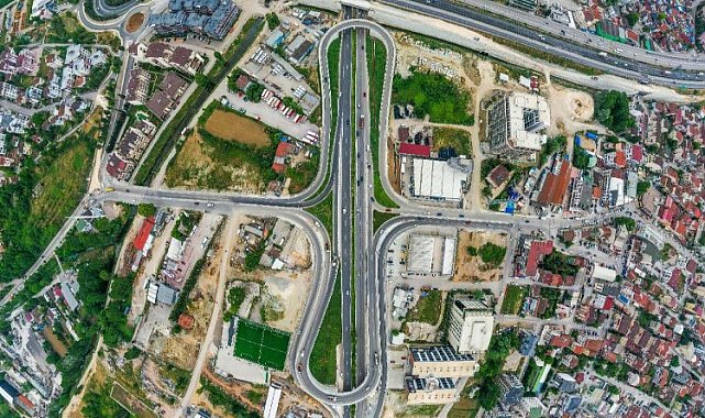 Kocaeli Solaklar Köprülü Kavşağı'na kadın eli