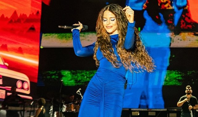 Simge'den Bursa'da muhteşem performans