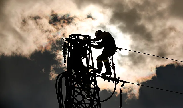 Akdeniz'de aşırı sıcaklar elektrik tüketimine her gün yeni rekor kırdırıyor