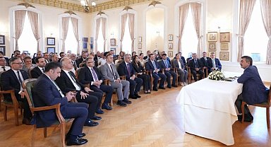 Bakan Tekin İstanbul'da okul yöneticileriyle buluştu