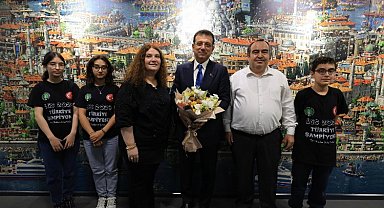 Başkan İmamoğlu, LGS birincilerini ağırladı