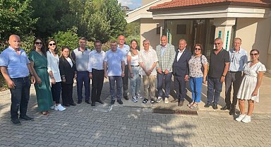 Bursa Nilüferli muhtarlardan Turhan Tayan'a ziyaret