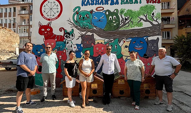 Bursa'da Gemlik sokakları sanat ile buluşuyor