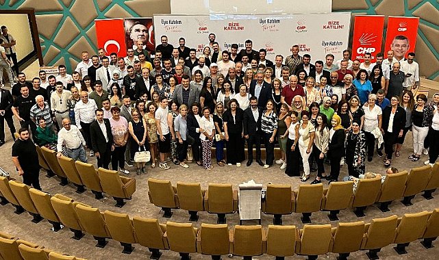 Bursa'da İYİ Parti'den 150 kişi Cumhuriyet Halk Partisi'ne geçti
