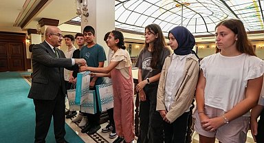 Bursa'da LGS birincileri Valilik Makamı'nda