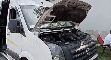 Bursa'da servis şoförleri sıcaklardan şikayetçi