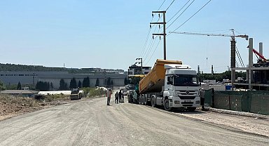 Çayırova Şekerpınar'da üstyapı yenileme çalışması