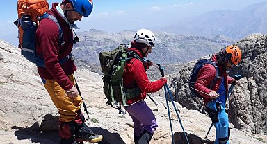 Cilo Reşko Dağı zirve tırmanışı başarı ile tamamlandı