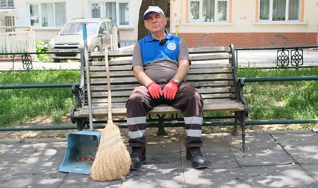 Depremde yaşadıkları acıyı Eskişehir'de unutmaya çalışıyorlar