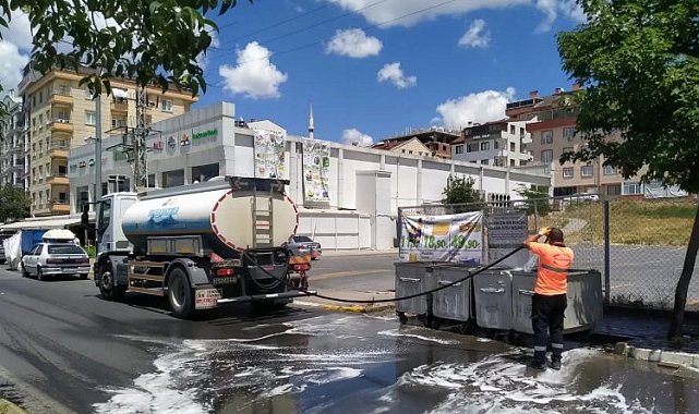 Gebze'de konteynerler dezenfekte ediliyor