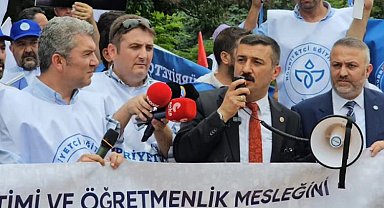 İYİ Partili Türkoğlu: Öğretmen boyun eğmez!