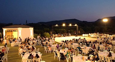 İzmir Güzelbahçe'de ilk düğün yapıldı