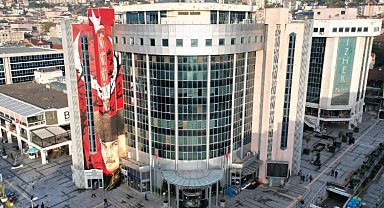 İzmit Belediyesi, ruhsat işlemlerini yerine getirmeyen işletmeleri uyardı