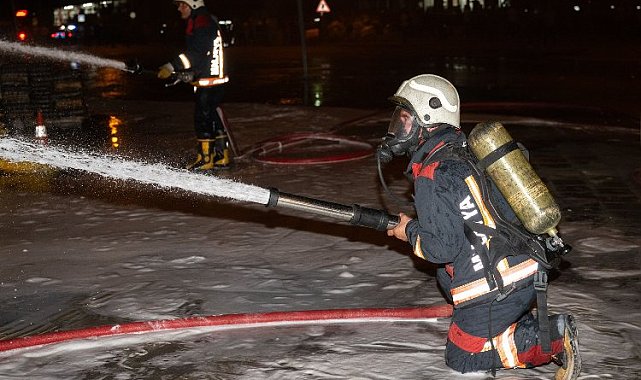 Malatya'daki yangına itfaiye ekiplerinden anında müdahale