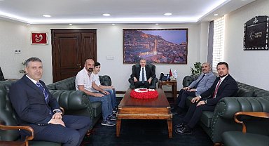Mardin Valisi Akkoyun, LGS Türkiye Birincisini tebrik etti