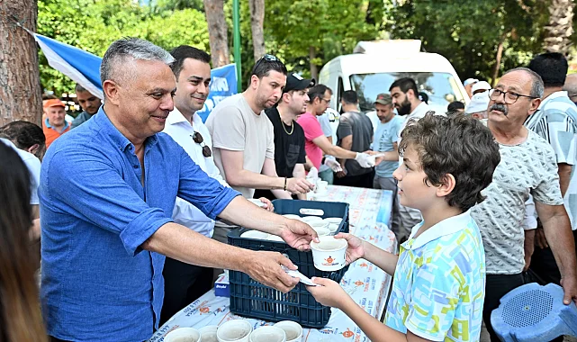 Muratpaşa'dan aşure ikramı