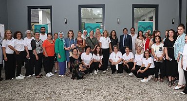 Olgun gençlerin el emeği eserleri yıl sonu sergisinde