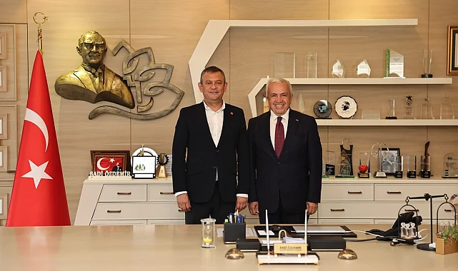 Özgür Özel: "Nilüfer partimizin yüz akı belediyelerinden"
