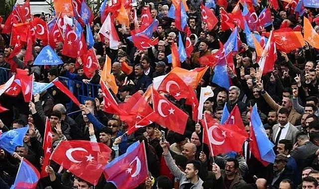 AK Parti 23 yaşında: Siyasilerden kutlama mesajları!