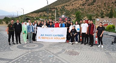 Başkan Büyükkılıç, eşi ile birlikte gençlerle buluştu