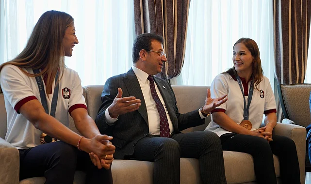 İBB Spor Kulübü'nün olimpiyat madalyalı kadın sporcularına tebrik