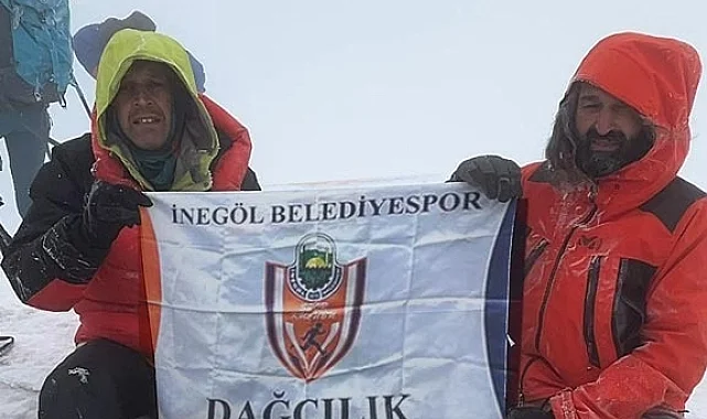 İnegöllü dağcılar, Ağrı Dağı'na tırmandı