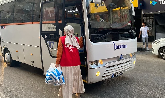 İzmit Belediyesinden emekçilere 'Hayırlı İşler' ziyaretleri