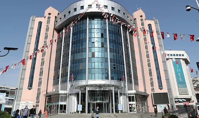 İzmit'te vatandaş odaklı çalışmaları takdir görüyor