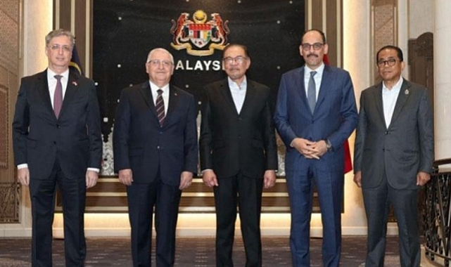 Yaşar Güler ve MİT Başkanı Kalın Malezya'da