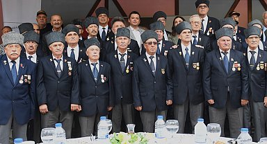 Başkan Aydın şehit yakınları ve gaziler ile bir araya geldi