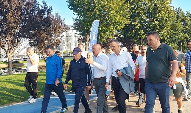 Başkan Bozbey, sağlıklı yaşam farkındalığı için yürüdü