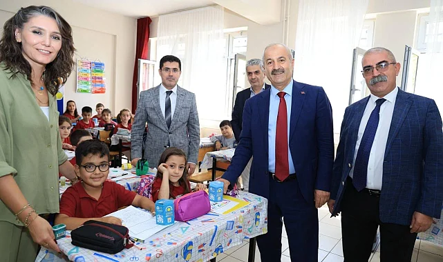 Başkan Büyükgöz'den Gebzeli çocuklara hediye