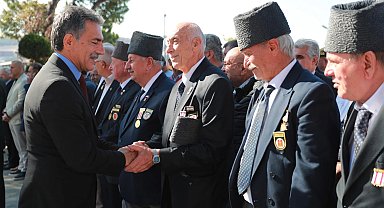 Başkan Deviren Gaziler ile bir araya geldi