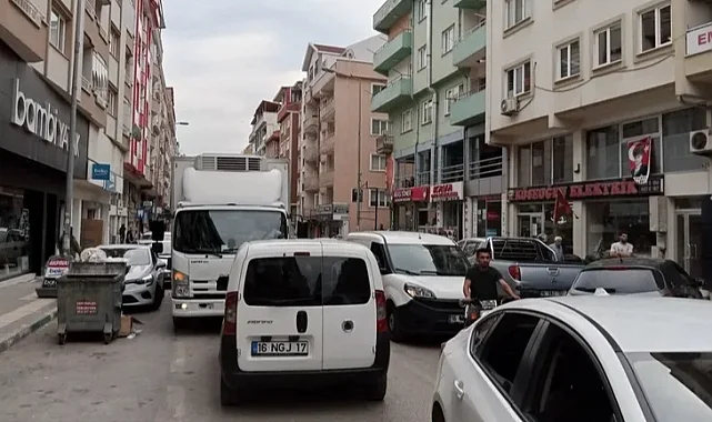 Bursa Hamitler'deki bu caddede her hafta kaza oluyor
