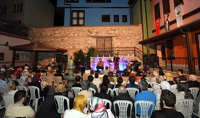 Bursa Osmangazi'de doğudan batıya caz