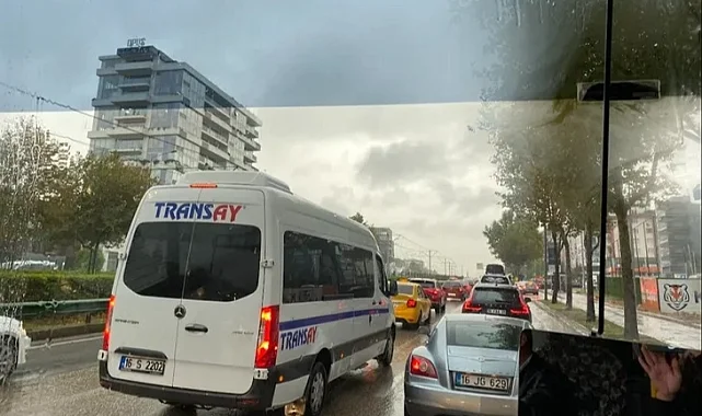 Bursa'da sağanak yağış hayatı olumsuz etkiledi