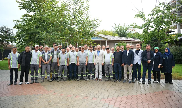 Çiftçi, Park ve Bahçeler'deki mesai arkadaşlarıyla buluştu