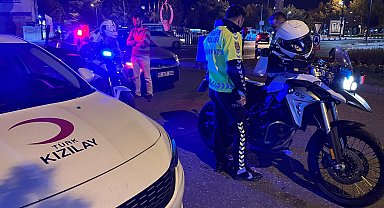Düzce'de alkollü sürücü polis motosikletine çarptı!