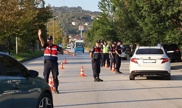 Düzce'de jandarma şok uygulaması yaptı