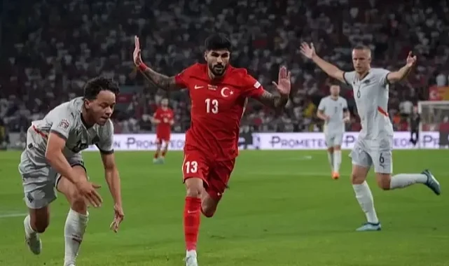 Ertem Şener'den Eren Elmalı'ya ağır eleştiri: Torpil olmasa oynayamaz