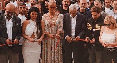 Genesis Cafe Restourant açılışına ünlü akını