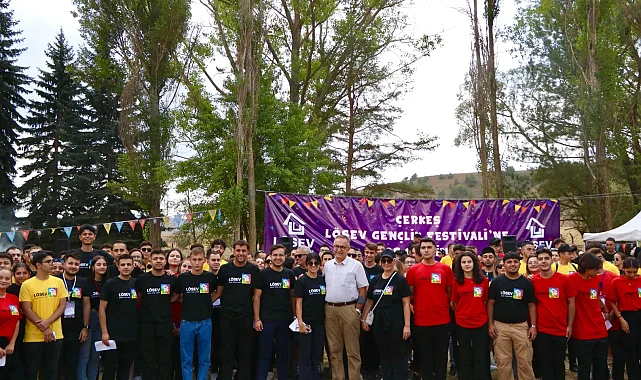 Kanseri yenen gençler doğada buluştu