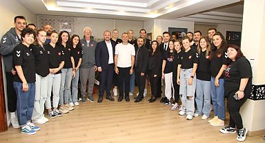 Kırklarelili sporculardan Derya Bulut'a ziyaret
