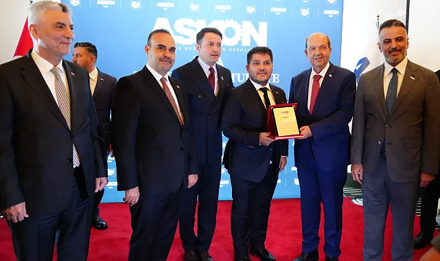 KKTC Cumhurbaşkanı Tatar'dan Art'ye teşekkür plaketi