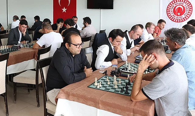 TBMM'de satranç zamanı