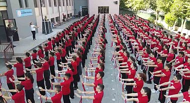 480 öğrenciden Cumhuriyet'in 101. yılına özel koreografi